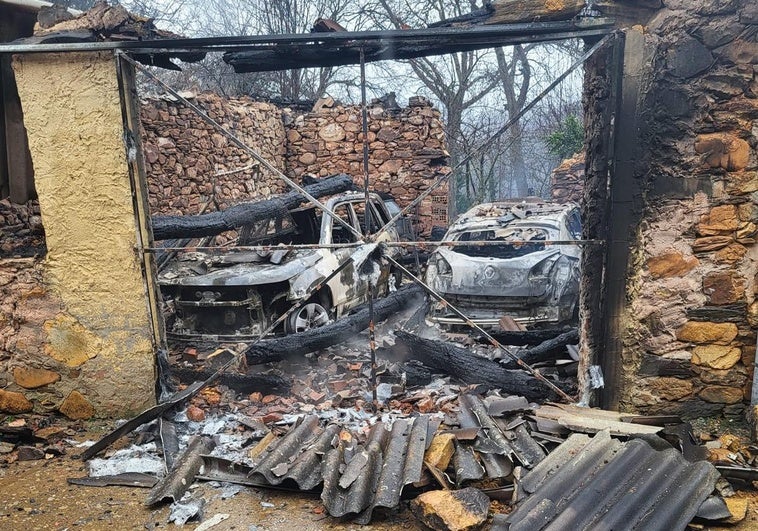 Prenden fuego «intencionadamente» al garaje de la pedánea de un pueblo de León